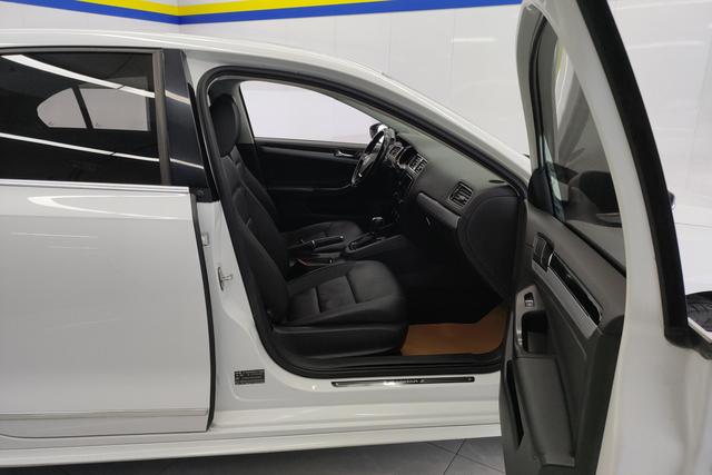 Volkswagen Sagitar 2018 280TSI DSG Spark – фото 6