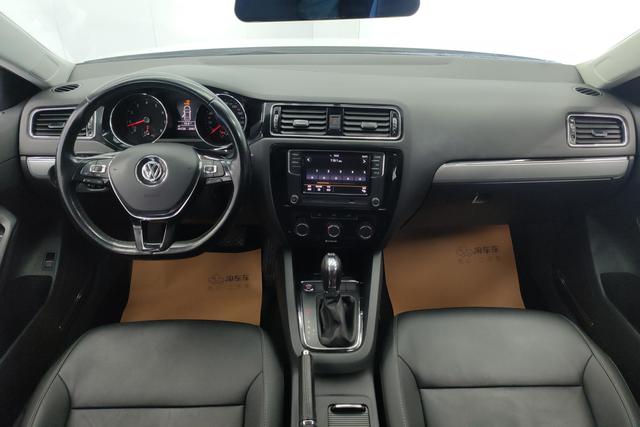 Volkswagen Sagitar 2018 280TSI DSG Spark – фото 14