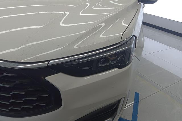 Ford Focus 2021 1.5L Automatic Diamond – фото 2