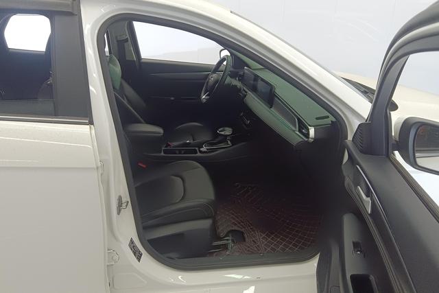 Ford Focus 2021 1.5L Automatic Diamond – фото 6