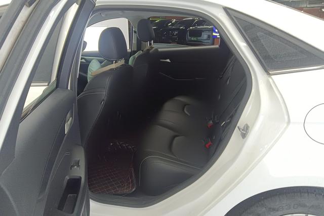 Ford Focus 2021 1.5L Automatic Diamond – фото 13