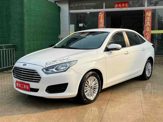 Ford Escort 2017 модификация комплектация 1.5L Manual Com f ort – фото 2