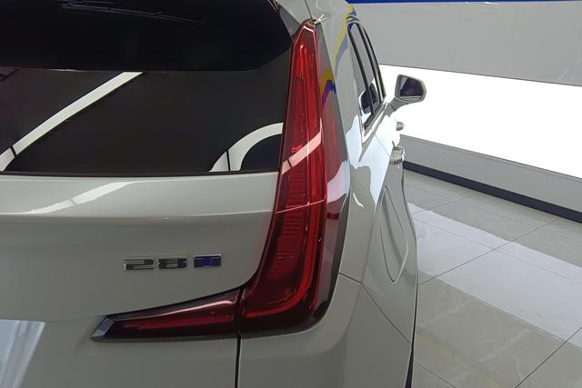 Cadillac XT4 2022 28T 2WD Premium – фото 8