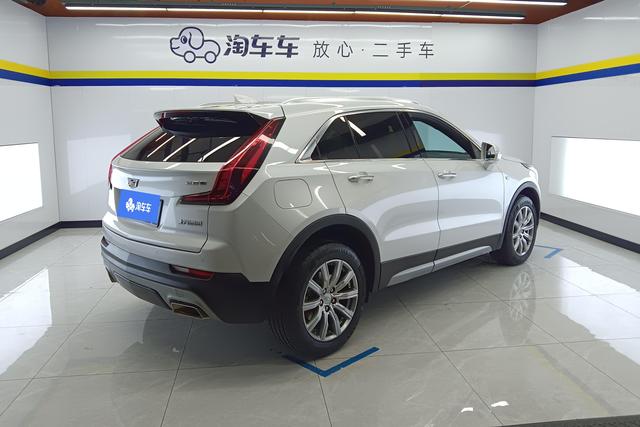 Cadillac XT4 2022 28T 2WD Premium – фото 9