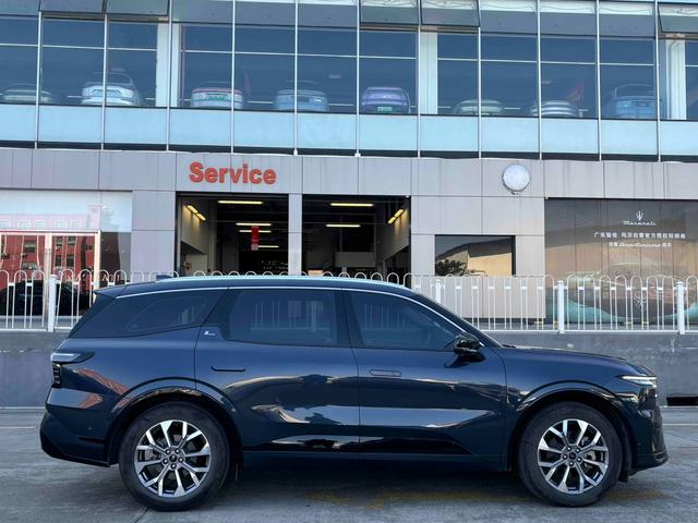 Ford Edge 2023 Edge L 2.0T EcoBoost E-Hybrid 4WD 7-Seater Supreme Edition – фото 7