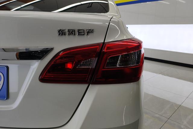 Nissan Sylphy 2022 Facelift Classic 1.6 XL CVT Luxury – фото 8