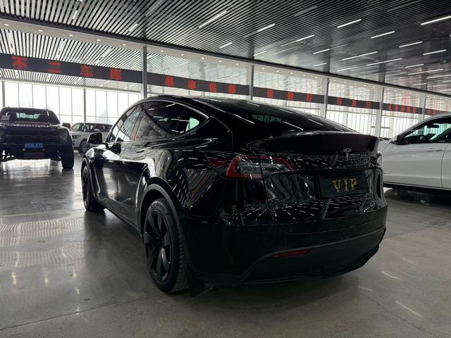 Tesla Model Y 2022 Facelift RWD – фото 28