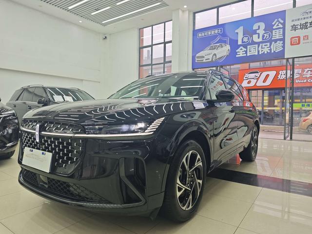 Nautilus 2025 модификация 2.0T 4WD Zun Yi Hybrid version