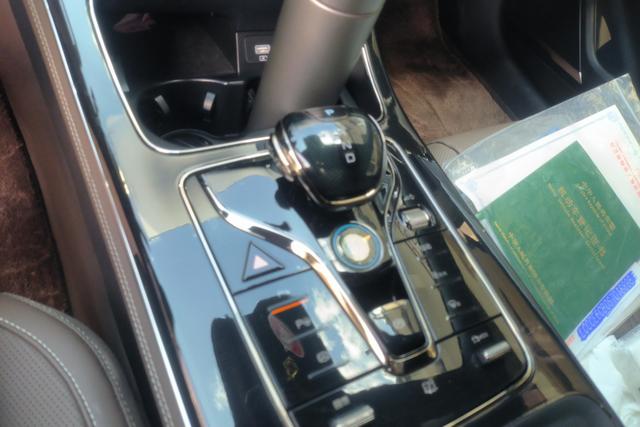 BYD Han EV 2025 модификация 506KM Prestige – фото 16