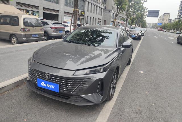 Changan Eado 2024 1.5T DCT Premium – фото 1
