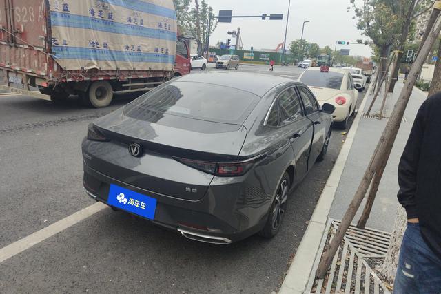 Changan Eado 2024 1.5T DCT Premium – фото 9