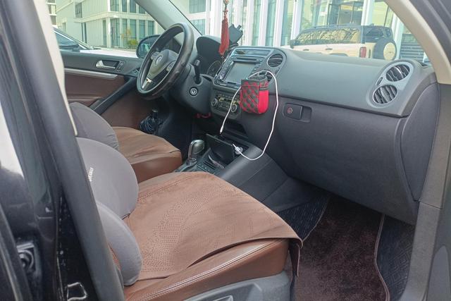 Tiguan 2012 модификация 2.0TSI Deluxe Edition – фото 6