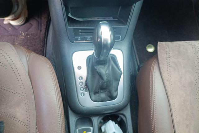 Tiguan 2012 модификация 2.0TSI Deluxe Edition – фото 16