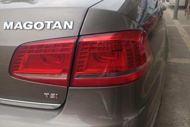 Volkswagen Magotan 2012 Facelift 1.8 TSI Luxury – фото 8