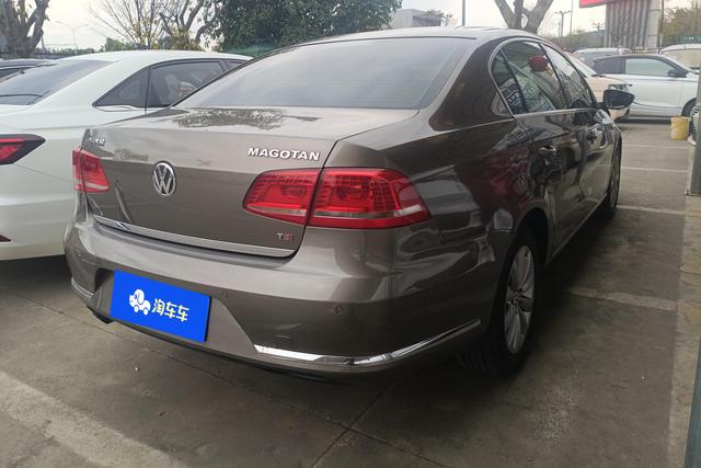 Volkswagen Magotan 2012 Facelift 1.8 TSI Luxury – фото 9