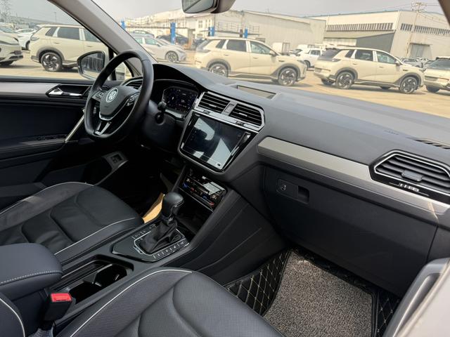 Volkswagen Tiguan L PHEV Модель 2020 года 430PHEV Plug-in hybrid Ultimate Edition – фото 7