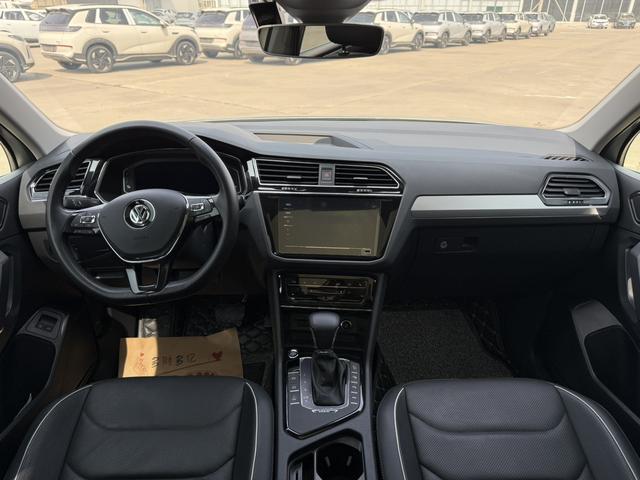 Volkswagen Tiguan L PHEV Модель 2020 года 430PHEV Plug-in hybrid Ultimate Edition – фото 9