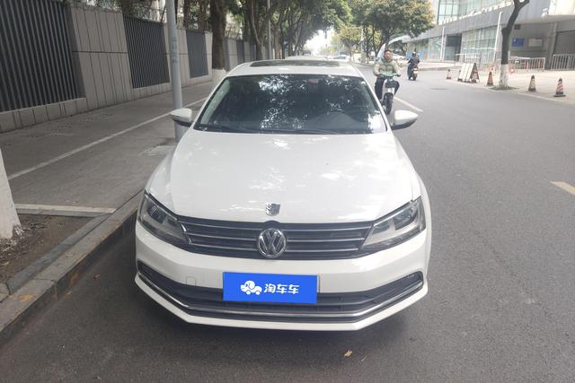 Volkswagen Sagitar 2015 1.6L Automatic Comfort – фото 3