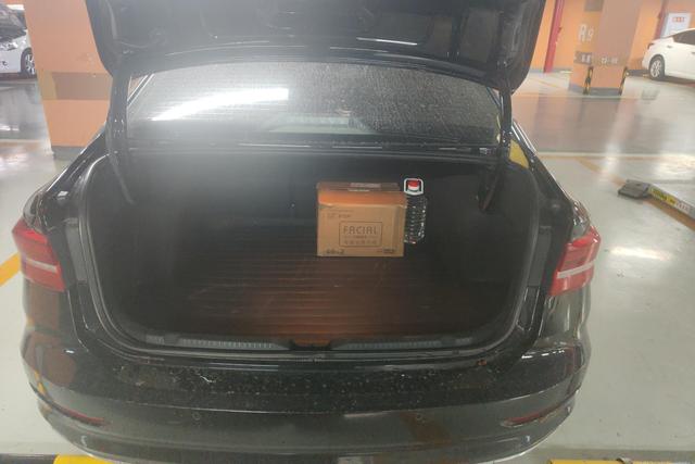 Volkswagen Lavida 2018 1.5L Automatic Comfort China V – фото 11
