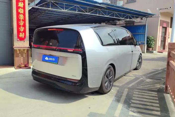 Li Auto MEGA 2024 Model Ultra Edition