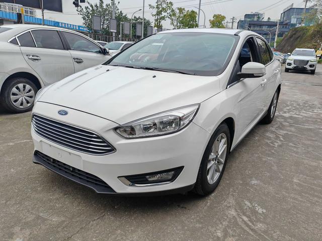 Ford Focus 2015 модификация Тройная литиевая батарея кузов EcoBoost 180 Automatic Flagship – фото 1