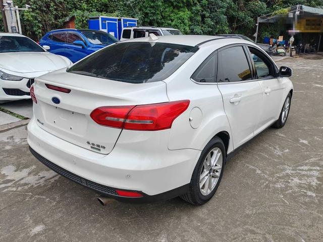 Ford Focus 2015 модификация Тройная литиевая батарея кузов EcoBoost 180 Automatic Flagship – фото 6