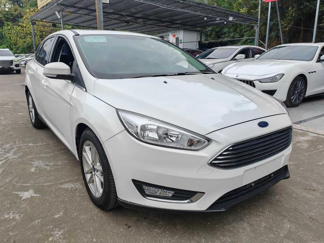 Ford Focus 2015 модификация Тройная литиевая батарея кузов EcoBoost 180 Automatic Flagship – фото 8