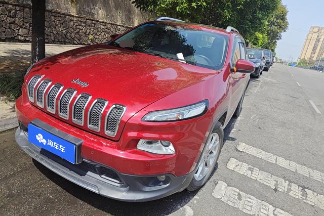 Jeep Cherokee 2016 модификация 2.0L Luxgen превосходить Edition – фото 1