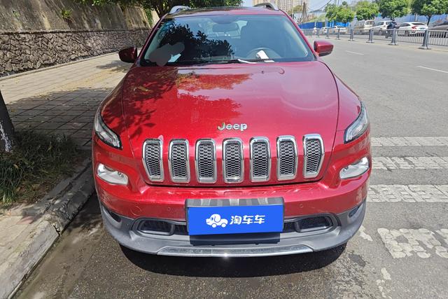 Jeep Cherokee 2016 модификация 2.0L Luxgen превосходить Edition – фото 3