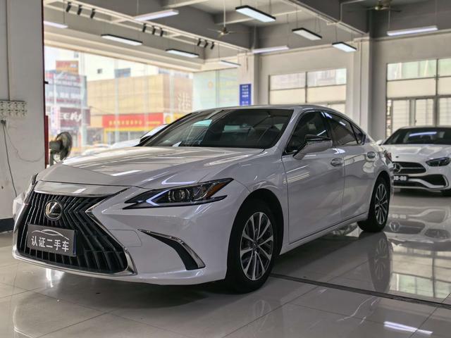 Lexus ES 2024 200 Premium – фото 1