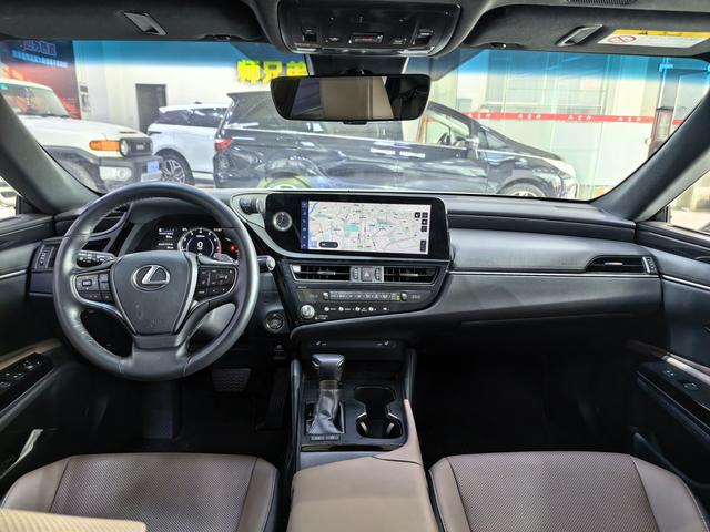 Lexus ES 2024 200 Premium – фото 5
