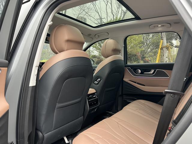 Chery Tiggo 8L 2024 2.0T Automatic Premium – фото 13