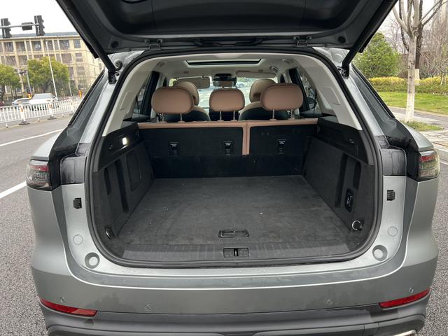 Chery Tiggo 8L 2024 2.0T Automatic Premium – фото 18