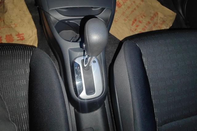 Nissan Livina 2013 Sharp 1.6XL CVT Comfort – фото 16
