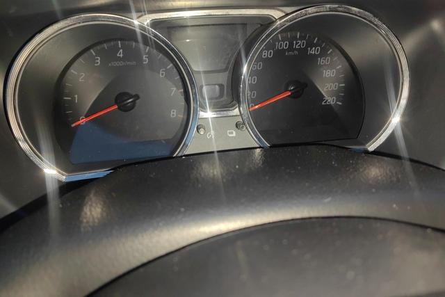 Nissan Livina 2013 Sharp 1.6XL CVT Comfort – фото 17