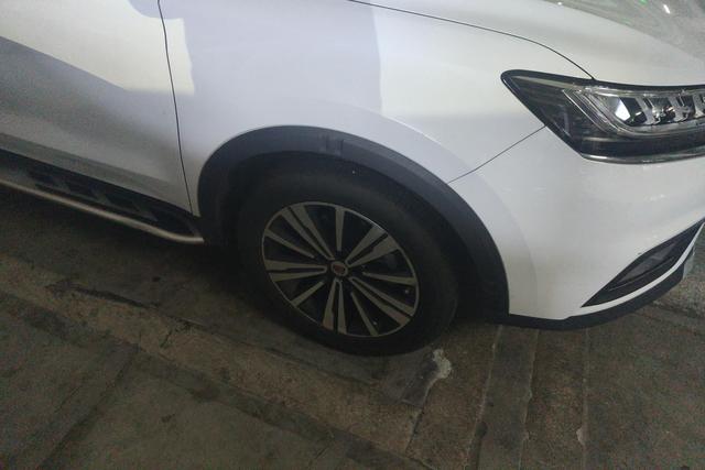 Roewe RX5 2019 20T 2WD Automatic Ali Smart Connect Platinum – фото 5