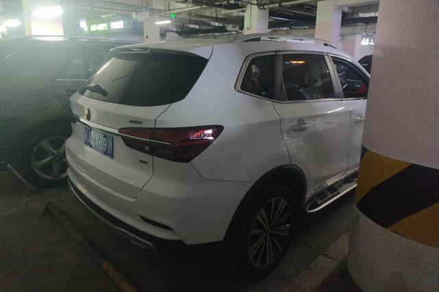 Roewe RX5 2019 20T 2WD Automatic Ali Smart Connect Platinum – фото 9