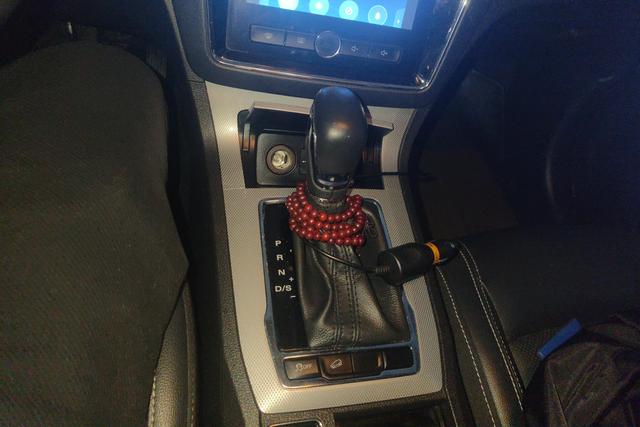 Roewe RX5 2019 20T 2WD Automatic Ali Smart Connect Platinum – фото 16