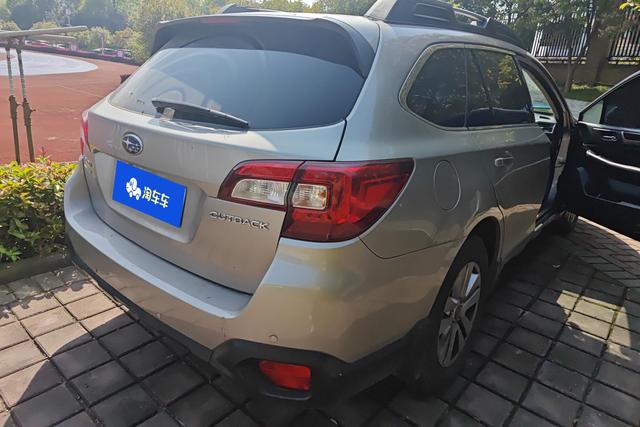 Subaru Outback 2015 2.5i Luxury Navigation – фото 9