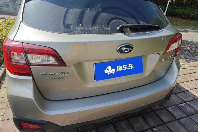 Subaru Outback 2015 2.5i Luxury Navigation – фото 11