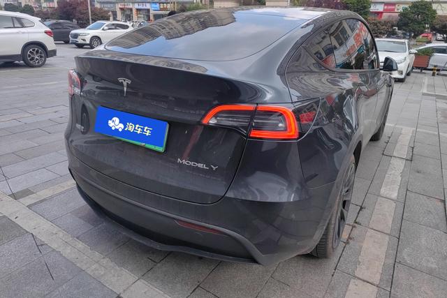 Tesla Model Y 2024 RWD – фото 9