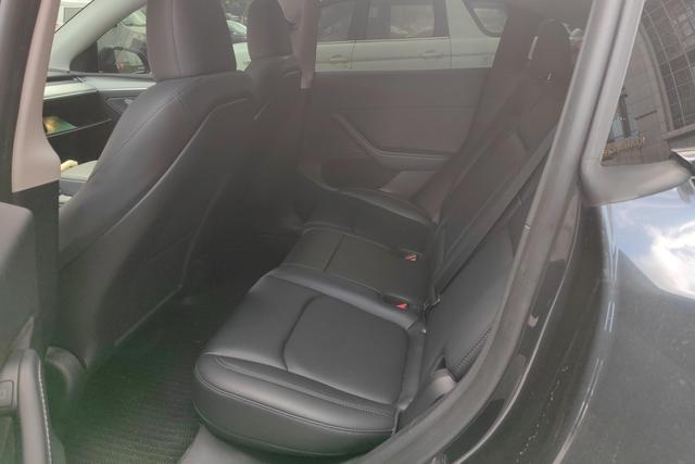 Tesla Model Y 2024 RWD – фото 13