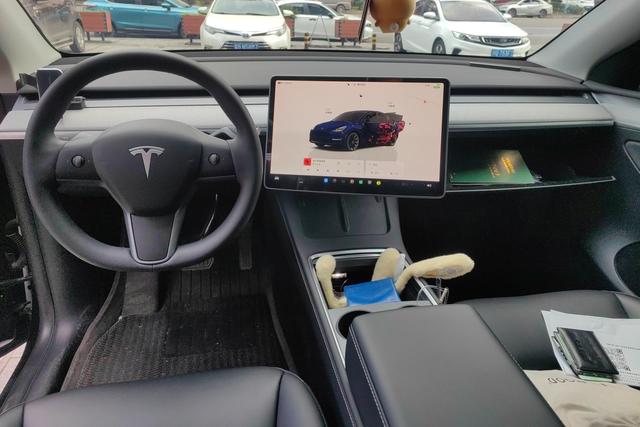 Tesla Model Y 2024 RWD – фото 14