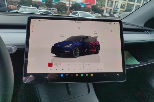 Tesla Model Y 2024 RWD – фото 15