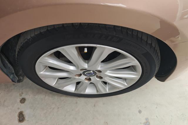 Volvo V40 2015 модификация 1.6T Smart Yi Edition – фото 5