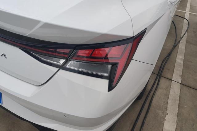 Hyundai Elantra 2021 1.5L CVT GLX Elite – фото 8