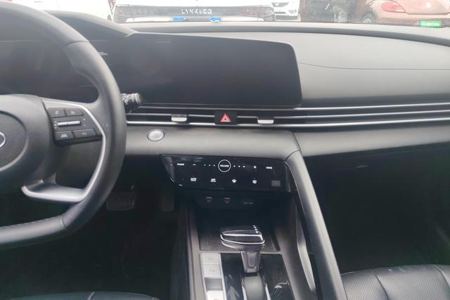 Hyundai Elantra 2021 1.5L CVT GLX Elite – фото 15