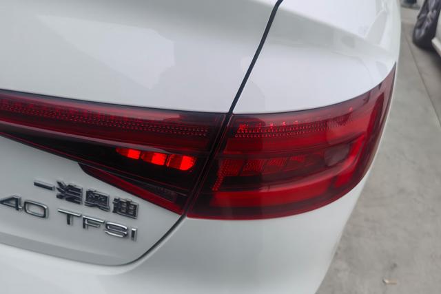 Audi A4L 2018 30th Anniversary 40 TFSI Progress – фото 8