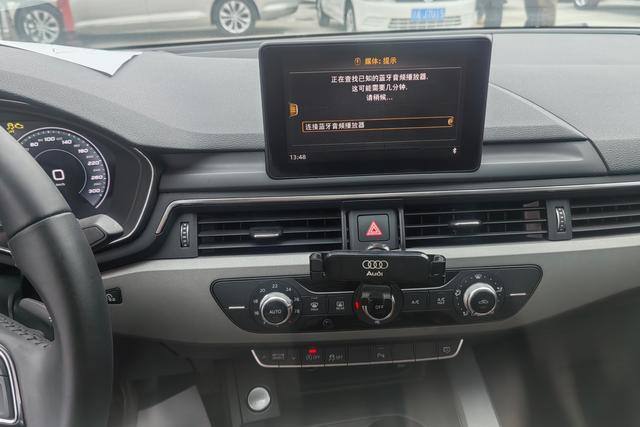 Audi A4L 2018 30th Anniversary 40 TFSI Progress – фото 15