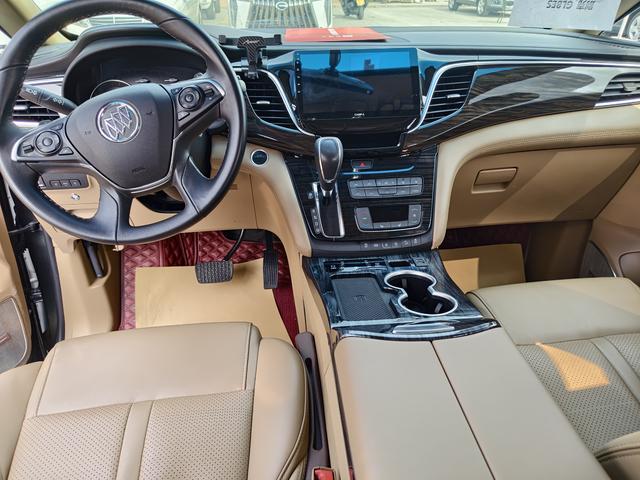 Buick GL8 Модель 2018 года ES 28T Exclusive Country VI – фото 8
